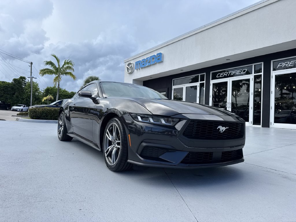 Used 2024 Ford Mustang Coupe RWD image 30