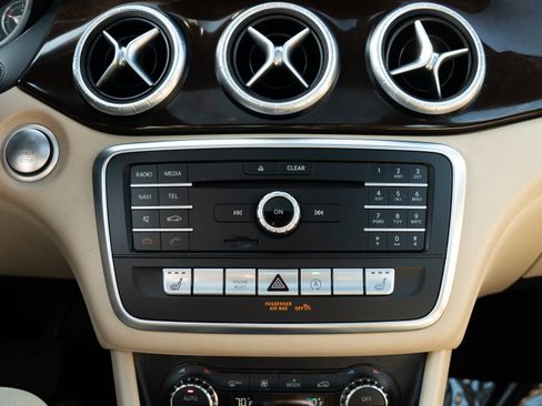 Used 2017 Mercedes-Benz CLA 250 4MATIC image 12