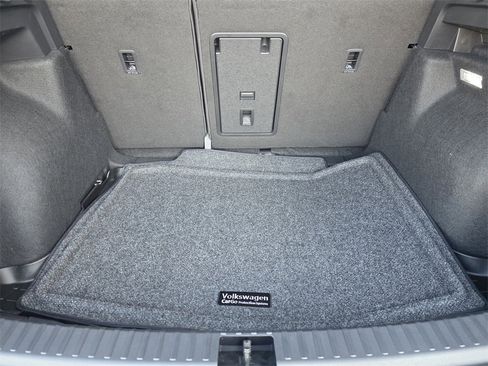 New 2026 Volkswagen Taos SE image 22