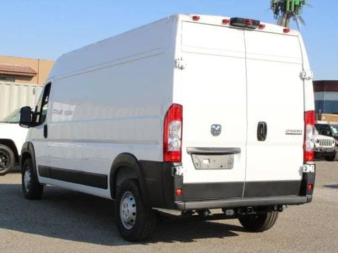 New 2025 RAM ProMaster 2500 w/ Convenience Group FWD image 3