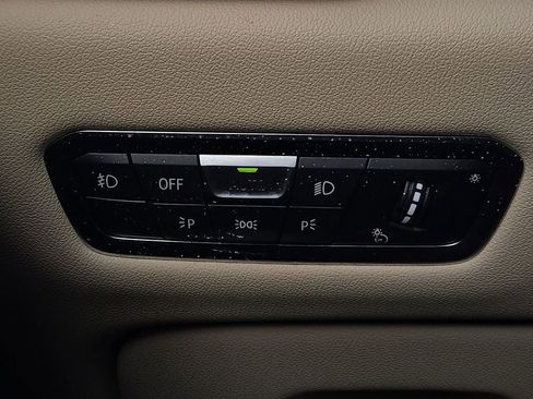 Used 2020 BMW X5 xDrive40i w/ Premium Package image 18