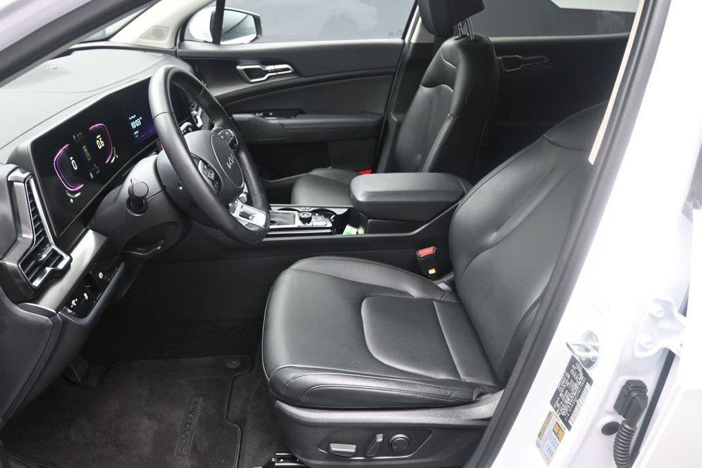 Used 2025 Kia Sportage EX FWD image 18