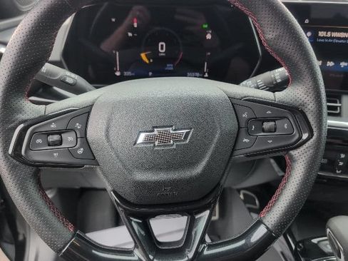 Used 2024 Chevrolet Trax RS w/ Sunroof Package FWD image 20