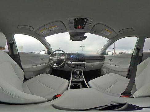 Used 2025 Hyundai Kona SEL image 42