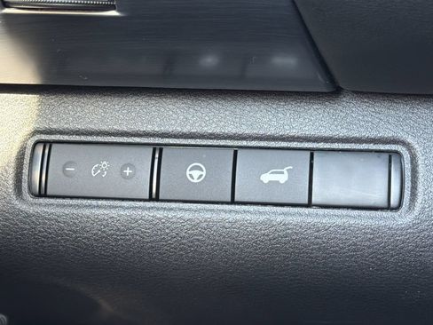 Certified 2025 Nissan Pathfinder SL AWD/4WD image 14