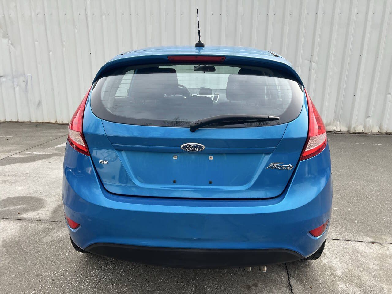 Used 2012 Ford Fiesta SE FWD image 4