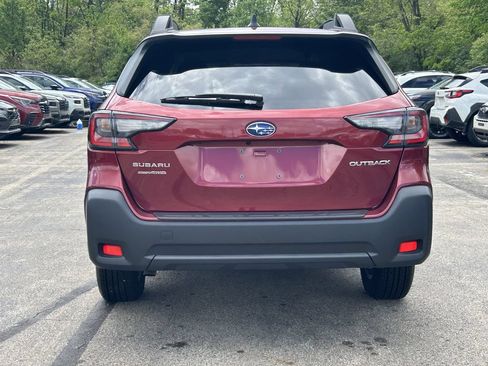 Certified 2025 Subaru Outback Premium AWD/4WD image 8
