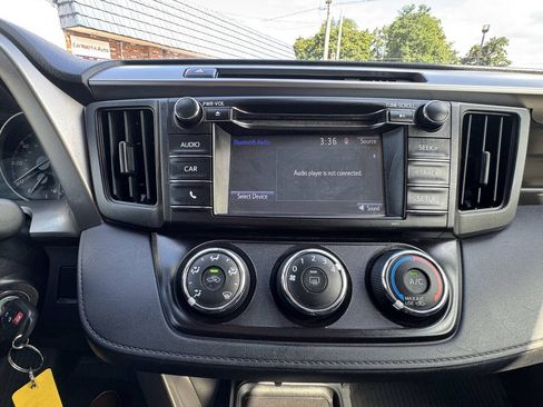 Used 2018 Toyota RAV4 LE w/ All Weather Liner Package AWD/4WD image 51
