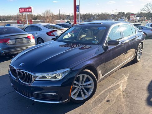 Used 2016 BMW 750i xDrive image 2
