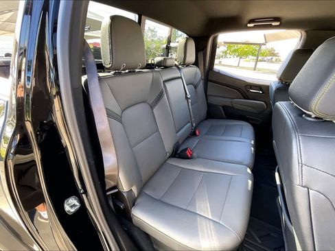 Used 2025 Chevrolet Colorado ZR2 w/ Technology Package image 19