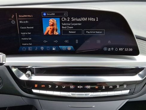 New 2025 Cadillac Lyriq Luxury image 11