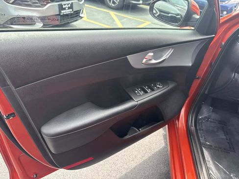 Used 2023 Kia Forte LXS w/ LXS Technology Package FWD image 15