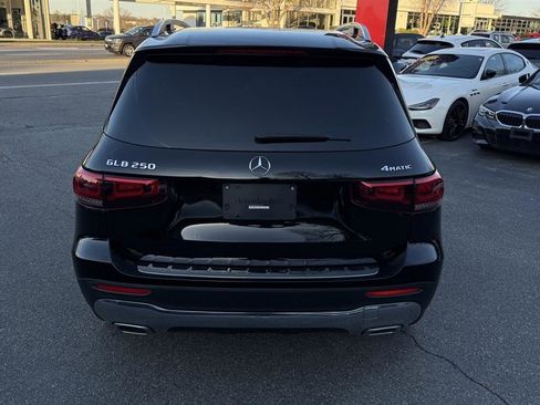 Used 2021 Mercedes-Benz GLB 250 4MATIC w/ Premium Package image 25