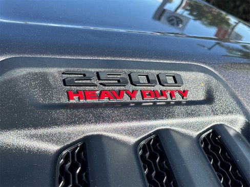 Used 2023 RAM 2500 Laramie w/ Night Edition image 10