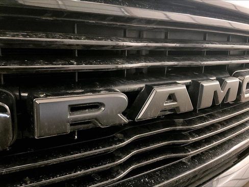 Used 2019 RAM 1500 Big Horn image 29