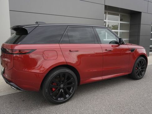New 2025 Land Rover Range Rover Sport Dynamic SE image 4