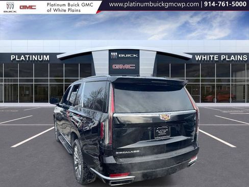 Used 2024 Cadillac Escalade Premium Luxury image 5