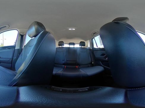 Used 2026 Volkswagen Tiguan SE AWD/4WD image 44