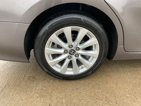 Used 2019 Toyota Camry L image 26