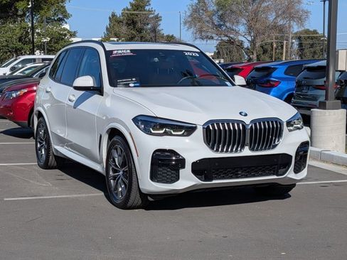 Certified 2022 BMW X5 xDrive40i w/ M Sport Package image 3