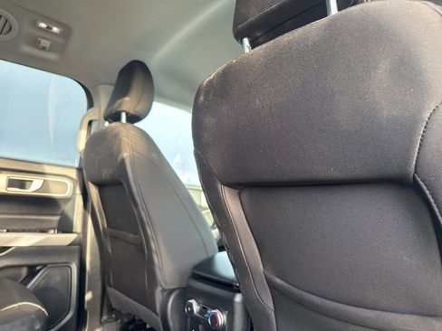 Used 2022 Ford Explorer XLT image 22