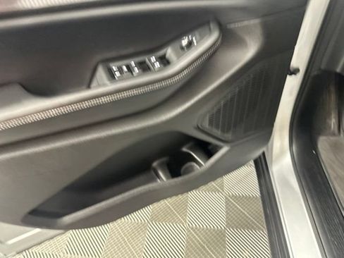 Used 2025 Jeep Grand Cherokee Altitude AWD/4WD image 27