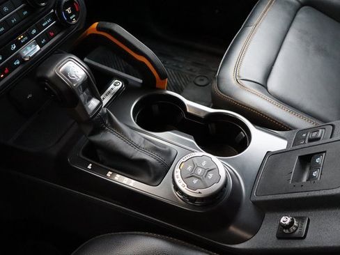 Used 2024 Ford Bronco Badlands w/ Sasquatch Package image 13