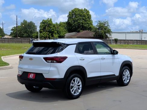 New 2026 Chevrolet TrailBlazer LS w/ LS Convenience Package FWD image 8