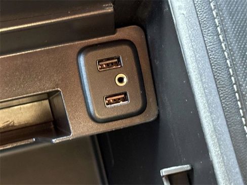 Used 2019 GMC Yukon SLT image 17