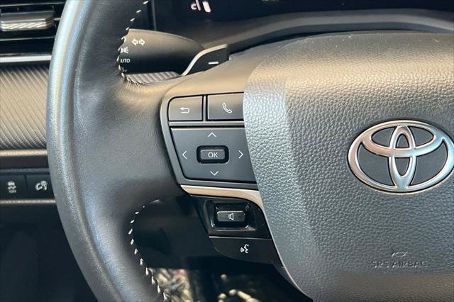 Certified 2025 Toyota Camry SE FWD image 25