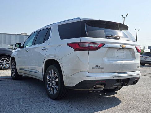 Used 2018 Chevrolet Traverse Premier w/ Driver Confidence II Package FWD image 4