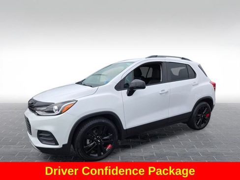 Used 2020 Chevrolet Trax LT w/ Redline Edition FWD image 4