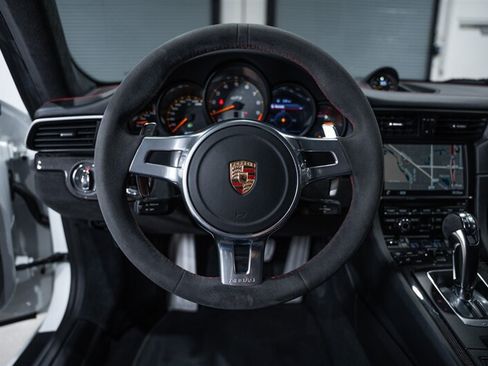 Used 2014 Porsche 911 GT3 RWD image 19