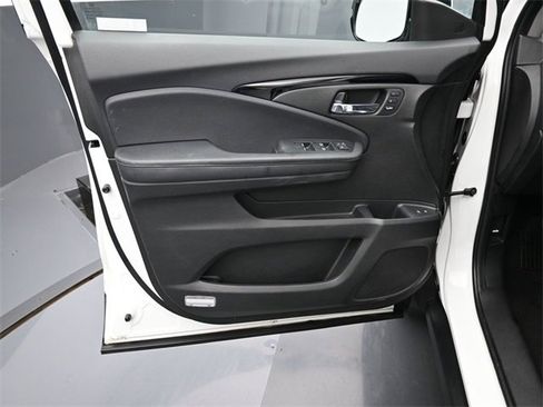 Used 2022 Honda Pilot Touring image 22