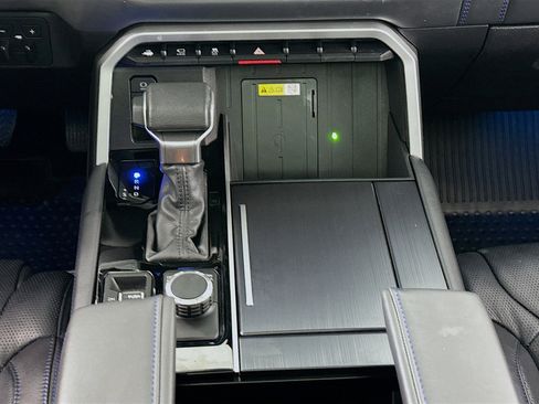 Used 2024 Toyota Tundra Platinum image 13