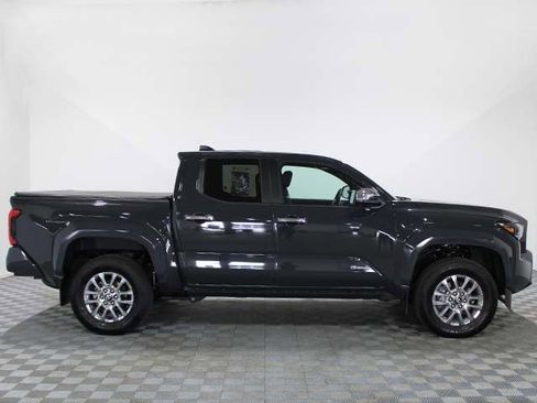 Used 2024 Toyota Tacoma Limited w/ Limited Package (LT) AWD/4WD image 7