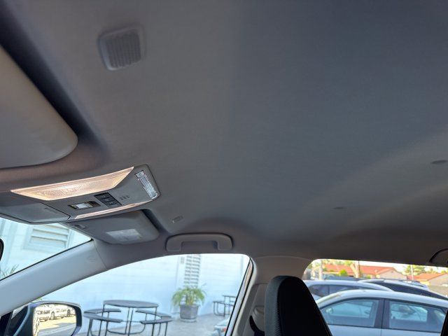 Used 2025 Toyota RAV4 LE AWD/4WD image 20