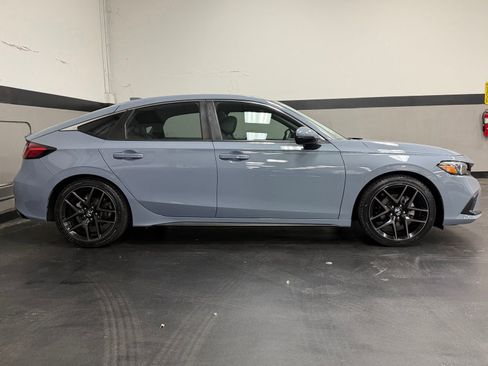 Used 2023 Honda Civic Sport Touring image 4