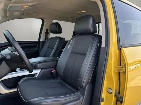 Used 2018 Nissan Titan PRO-4X AWD/4WD image 10