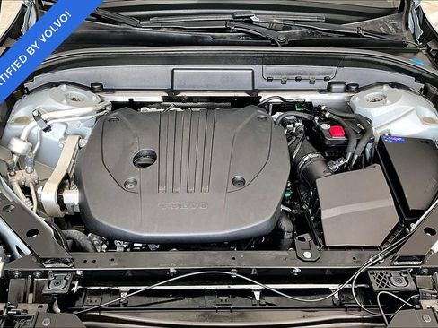 Certified 2026 Volvo XC60 B5 Plus AWD/4WD image 11