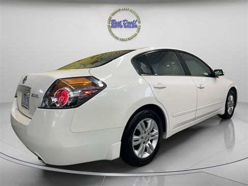 Used 2011 Nissan Altima 2.5 SL w/ 2.5SL Pkg FWD image 5