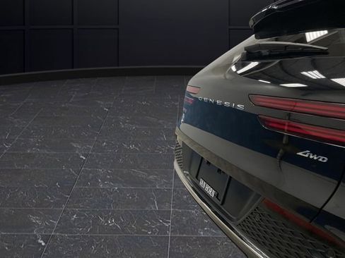 Used 2023 Genesis GV70 2.5T Advanced w/ Advanced Package image 38