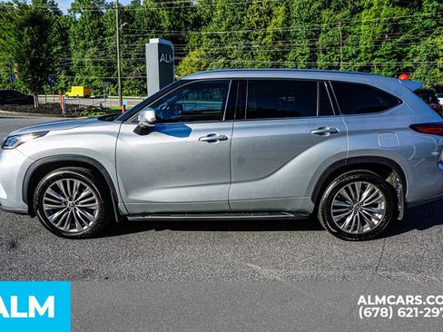 Used 2021 Toyota Highlander Platinum AWD/4WD image 6