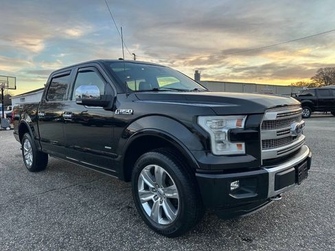 Used 2016 Ford F150 Platinum w/ Equipment Group 701A Luxury image 13