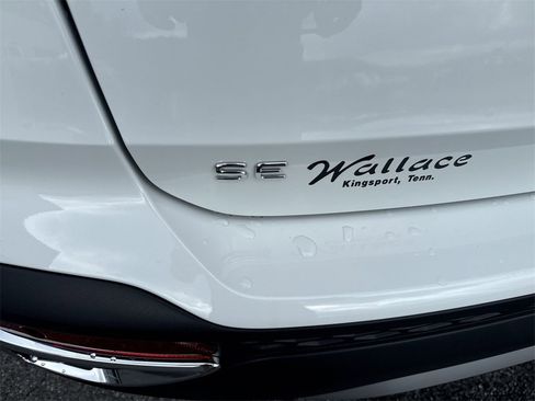 New 2025 Volkswagen Taos SE image 7