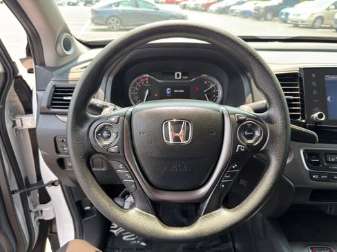 Used 2023 Honda Ridgeline Sport image 15