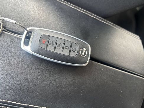 Used 2024 Nissan Rogue SV AWD/4WD image 27