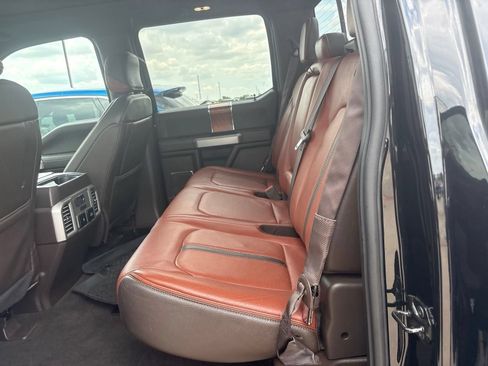 Used 2018 Ford F150 King Ranch w/ Equipment Group 601A Luxury AWD/4WD image 7