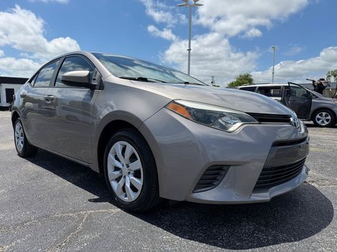 Used 2016 Toyota Corolla LE FWD image 3