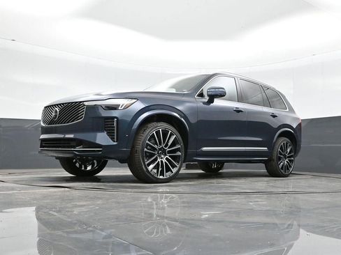 New 2026 Volvo XC90 B6 Plus w/ Protection Package Premier image 26